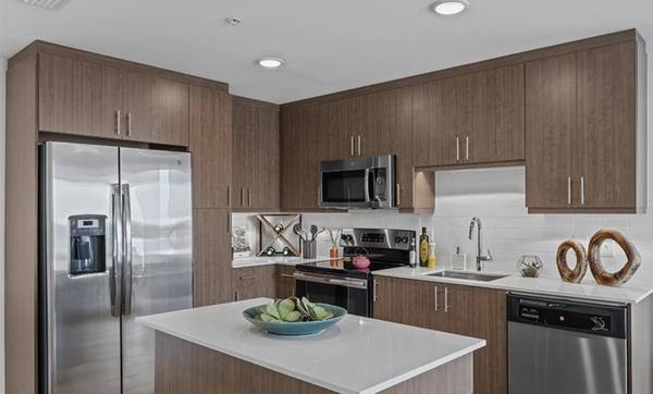 $1,990 / 1br - 690ft2 - NEW 1/1 APARTMENT IN HIALEAH LOW MOVE-IN COST (HIALEAH)64049281473026121