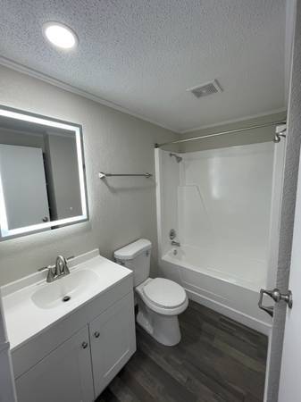 $1,080 / 1br - 600ft2 - 1 BEDROOM living in the Heart of Daytona! (Daytona Beach)63791498115073121