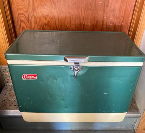 Iconic 1970's Coleman Green Ice chest - sporting goods - by owner