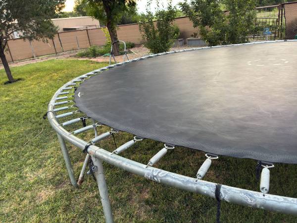 Trampoline 1