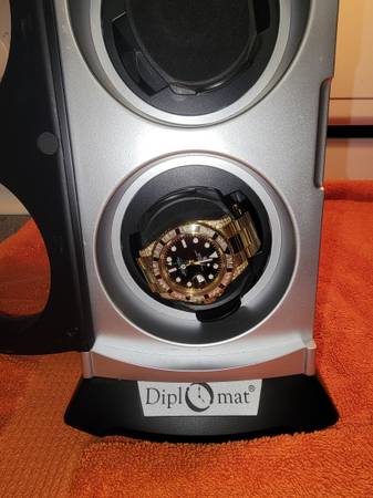 Dual Watch Winder Automatic Economy Double Tower ,+A Free Watch - $200 (LIVONIA)63471300864129120