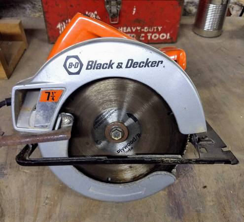 Black & Decker 7 1/4" Circular Saw 1