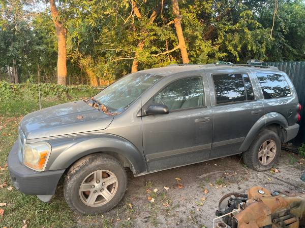 Parting Out 2006 Dodge Durango 1