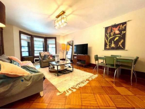 $2,050 / 1br - Lugar de verano Windsor amueblado 0ne-dormitorio con paliativo (Brooklyn)63689574543235122