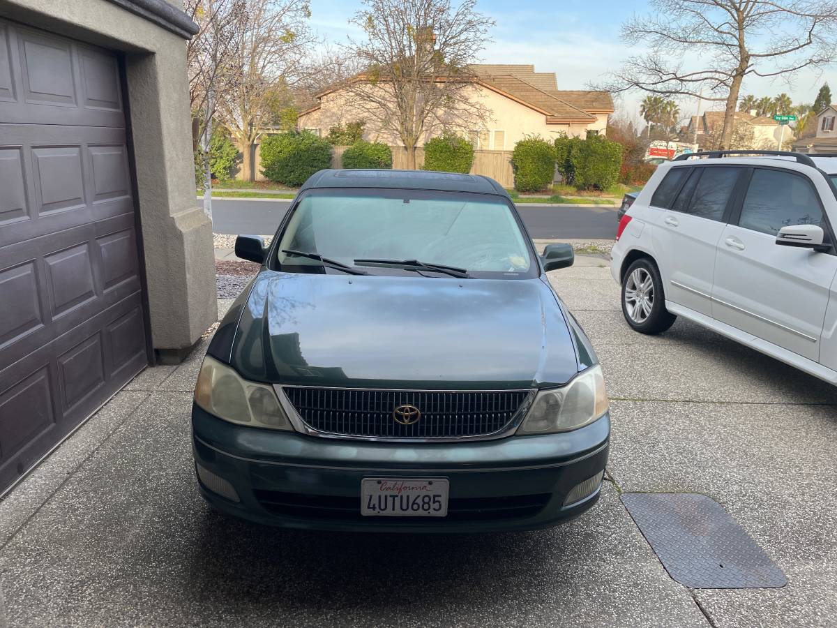 2000 Toyota Avalon XLS - Green