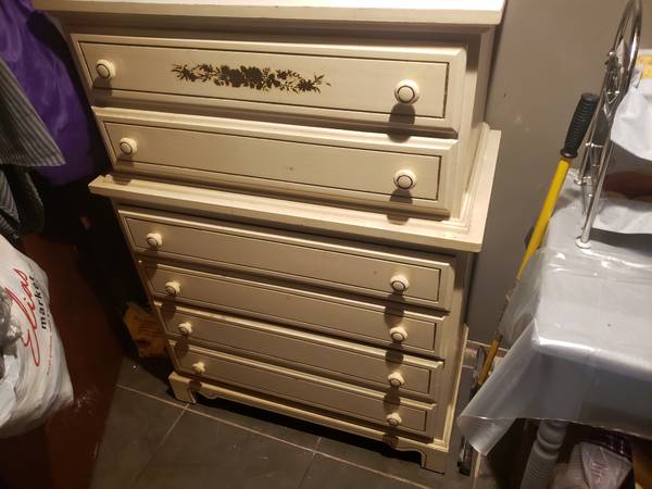 six drawers white dresser 1