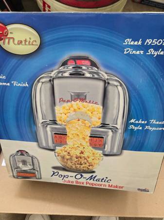 Pop-o-matic jukebox style popcorn maker 1