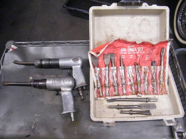 TWO AIR CHISELS & 14 CHISELS 1