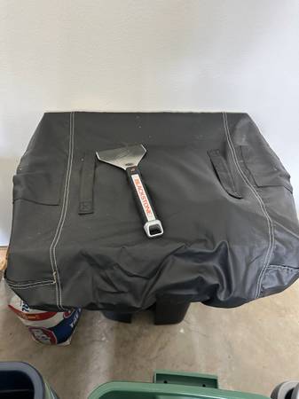 Portable two burner griddle – propane 1