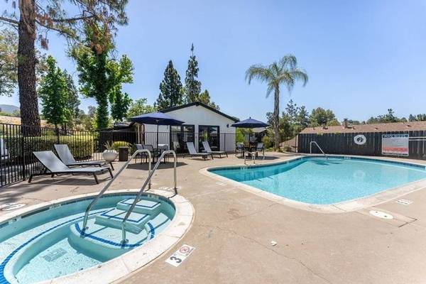 $1,855 / 1br - 650ft2 - 1 Br- ONE MONTH FREE WITH A 12-15 MONTH LEASE TERM! (2660 Alpine Boulevard, Alpine, CA)63933120054787120