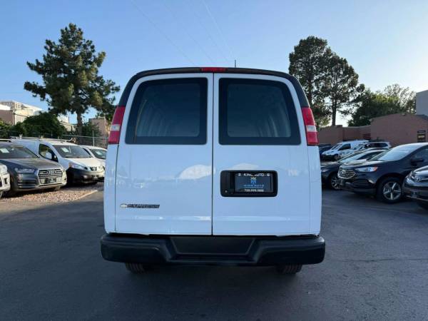 Furgón Chevrolet Express 2500 de carga 2018, furgón Chevy 3D - $19,900 (King Auto)63612118097539123