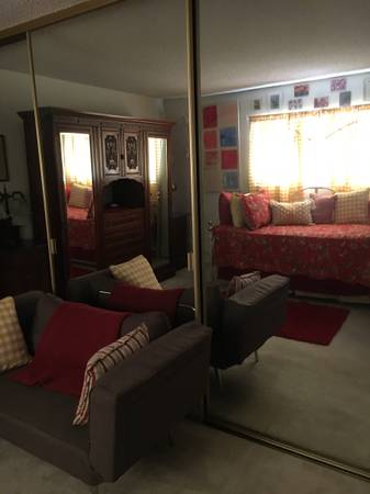 $1,400 / 2br - Townhouse short term rental (Tarzana)63857624750081121