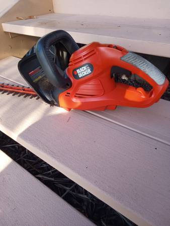Electric Hedger 1