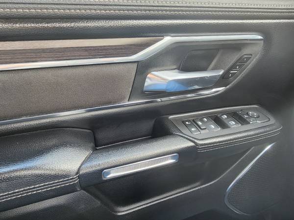 2025 RAM 1500 Laramie pickup - Photo 9