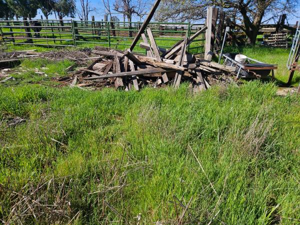 Madera de granero y algo de metal reciclado - $1 (Lincoln)63440070862979121