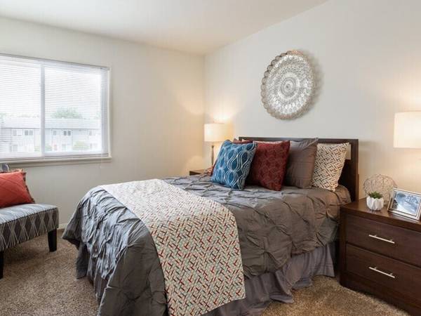 $864 / 1br - 650ft2 - 🏡 Carlisle 1B con espacio de armario fabuloso! (2609 Bow Court, South Bend, IN)63665943145475121