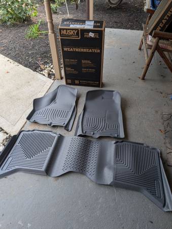 2016 Ram 2500 floor mats 1