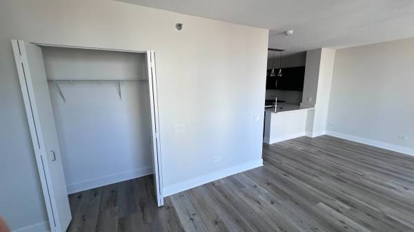$2,039 / 1br - Convertible Apartment - Renovated - In Unit Laundry (Fulton River District)63960013734786122