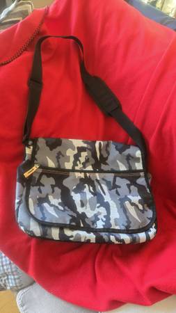 Cross shoulder bag like new 1