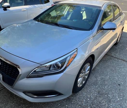 Sonata 2017 - $2.500 (Roseville)63613706770689120