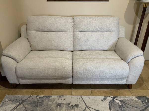 Power Headrest Reclining Sofa 1