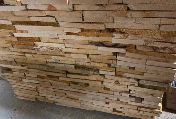 Pine lumber 1