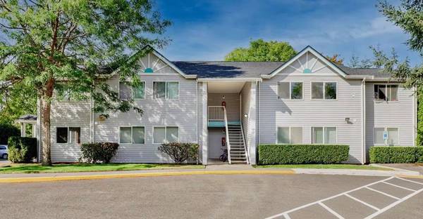 $1,133 / 2br - 835ft2 - Simplemente hermoso de 2 habitaciones / 1 baño en el barrio principal de Centralia (Centralia)63688278085889124