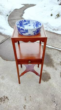 Period English Mahogany Basin Stand 1