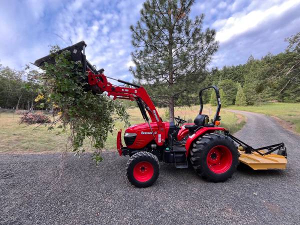 *Tractor Work*Hauling*Property Cleanup*Graveling*Mowing*Stump Grinding 1
