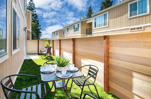 $1,375 / 2br - 750ft2 - Do Not Forgo A Convenient Location (Fresno)63872987129729121