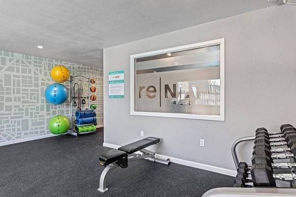 $1,765 / 2br - 816ft2 - 🍭Make Renew 4247 Your Home SWEET Home TODAY! 🍭64044028423425120