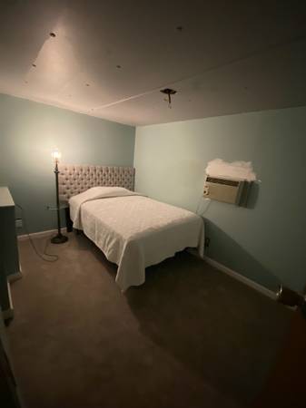Bed / Bath private unit 1