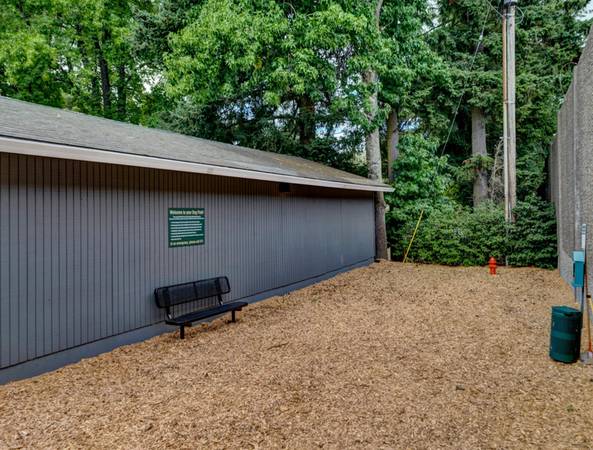 $1,495 / 2br - FRIDAY OPEN HOUSE! Gifford Pinchot National Forest + AC Unit Included (Beaverton)64039223072769121