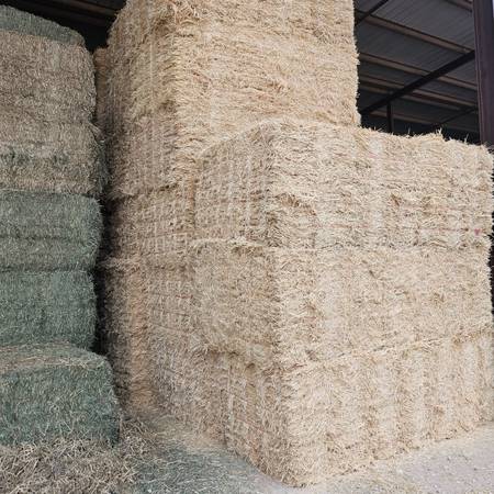 Straw and hay for sale in Shallowater 1