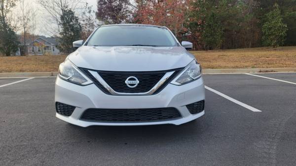 2018 Nissan Sentra 4cyl con cámara bluetooth extra limpio sin problemas funciona excelente - $5,500 (Loganville)63620112183425121