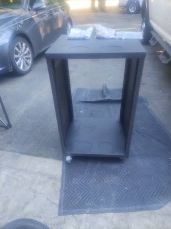 Strong Contractor Series Rack - 12U 1