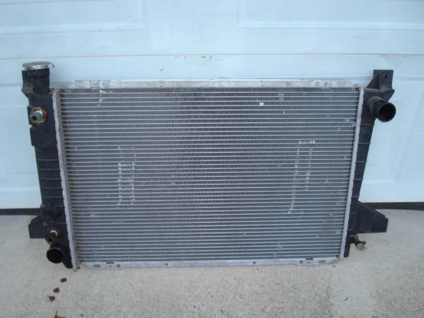 1987-1991 FORD TRUCK F150, BRONCO RADIATOR 1