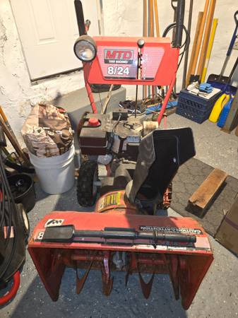 MTD 24" Snow Blower 1