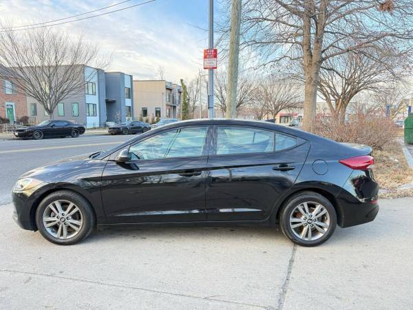2017 Hyundai Elantra - $7,950 (Washington dc)63618565463171122