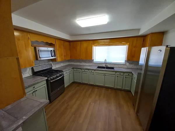 $2,000 / 3br - 2000ft2 - $2,000 - Casa de 3 dormitorios y 2 baños en Española con excelentes comodidades63659850238467121