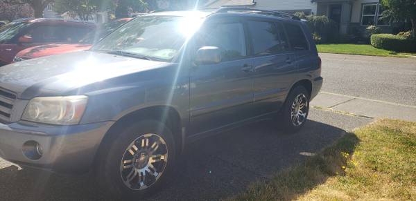 2005 Toyota Highlander by owner - $3,995 (Snohomish)63622804643713121