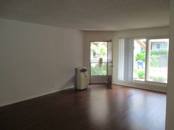 $1,995 / 1br - **********************Brentwood Lower Front 1+1 Condo**************** (11670 Sunset Blvd.)64035739800578122