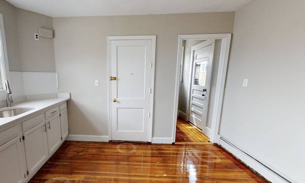 $930 / 4br - Rooms for Rent | 280 Mcgrath Highway Unit 3 | Available Now (Boston- Somerville)63828338610177122