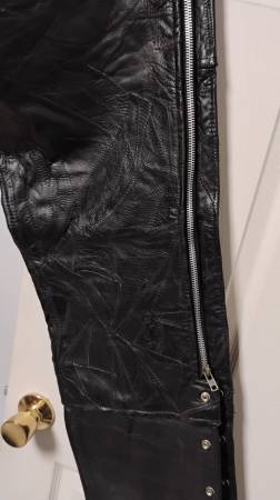 Leathers - $30 (Searcy)63471307959171123