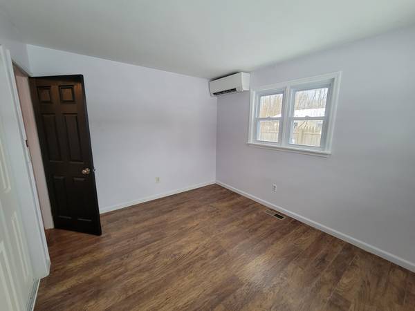 $3,100 / 3br - 1108ft2 - Renovated 3BR/1BA modern house w/ solar near Bard in Collegepark (Red Hook / Collegepark)64035736497537123