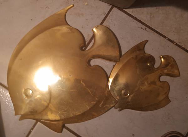 Gold fish wall decoration 1