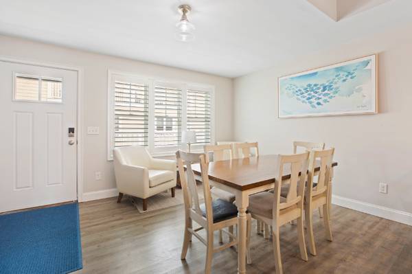 $4000.00 / 3br - 128 Ashworth Avenue, Unit 31363656278316545121