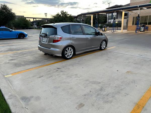 2009 Honda Fit Sport 2 propietarios - $3,999 (Austin)63613001503875124