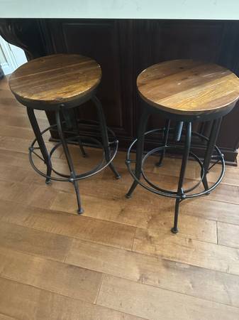 Rustic Farmhouse stools 1
