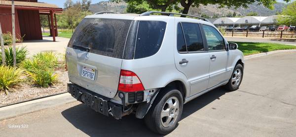 2004 Mercedes ML350 4x4 6cyl Auto, Sunroof, Runs great - $2,295 (San Marcos)63440304739459122